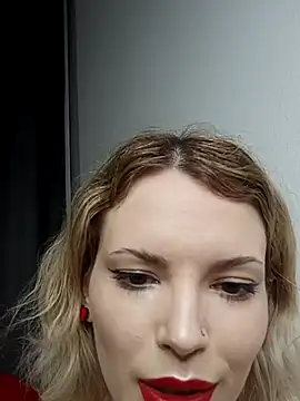 Snapshot of VinylKiss chatting on 02-26-26, 01:37 VinylKiss online show from 02-26-26, 01:37