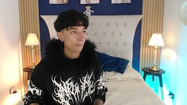 Aiden Rivers  online show from 07-01-26, 01:13