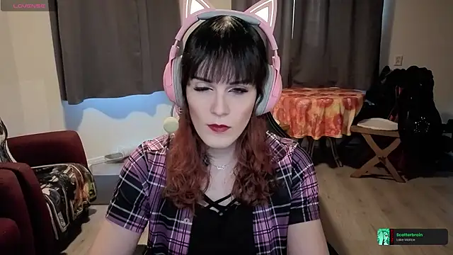 Samanteased online show from 06-09-26, 06:19