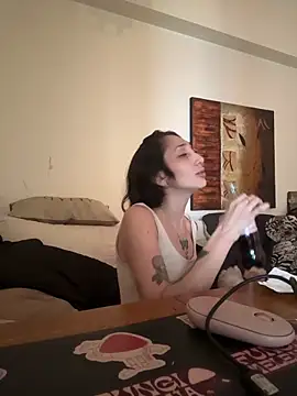 FrutillitaXX online show from 04-15-26, 01:18