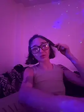 FrutillitaXX online show from 04-29-26, 02:48