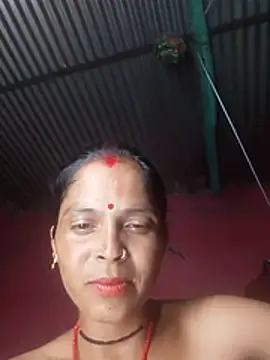 Snapshot of Hot_bh87 chatting on 05-19-26, 04:35 Hot bh87 online show from 05-19-26, 04:35