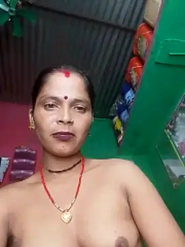 Snapshot of Hot_bh87 chatting on 06-16-26, 08:33 Hot bh87 online show from 06-16-26, 08:33