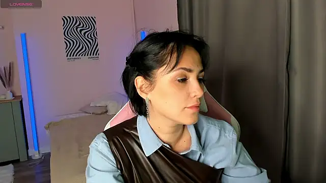 Mary Rice online show from 04-27-26, 02:09