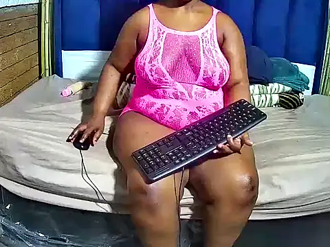 Snapshot of Sweetcandy298 chatting on 04-12-26, 08:03 Sweetcandy298 online show from 04-12-26, 08:03