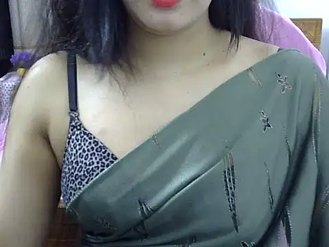 Snapshot of Sanaira_1999 chatting on 06-18-26, 07:51 Sanaira 1999 online show from 06-18-26, 07:51