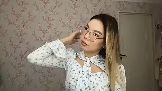 Elina Mottel online show from 03-04-26, 09:04