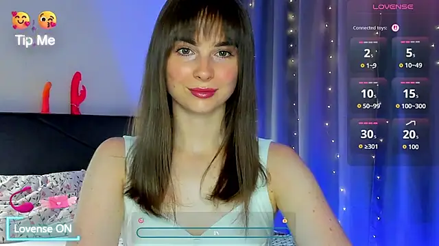 Snapshot of megann_fox2 chatting on 07-27-26, 05:20 megann fox2 online show from 07-27-26, 05:20