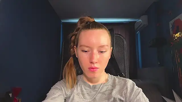 Anna Kare online show from 04-24-26, 01:13