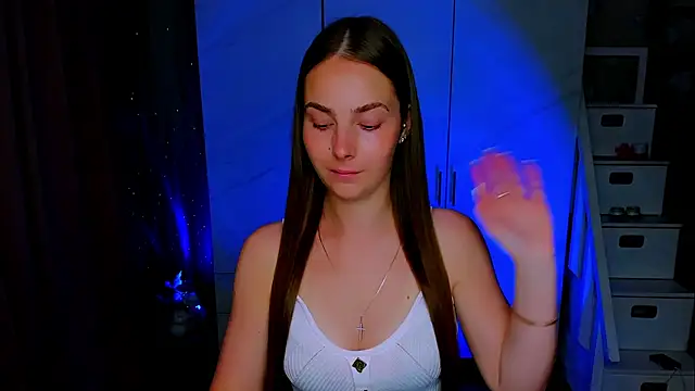 Maddy Wood  online show from 07-23-26, 04:05