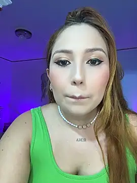 Kiarhatrixie1 online show from 04-23-26, 04:53