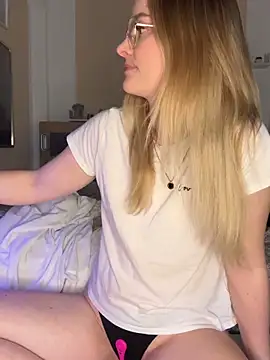 melanieTesss online show from 04-25-26, 03:42