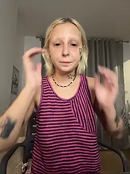 Snapshot of urlittlebaby666 chatting on 03-06-26, 03:30 urlittlebaby666 online show from 03-06-26, 03:30