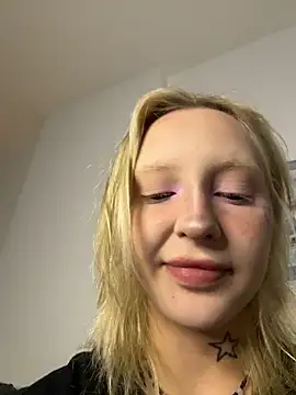 Snapshot of urlittlebaby666 chatting on 03-15-26, 09:59 urlittlebaby666 online show from 03-15-26, 09:59