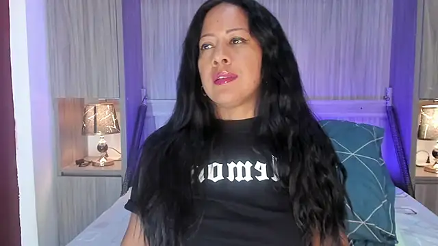 AllieBennet online show from 04-22-26, 07:37