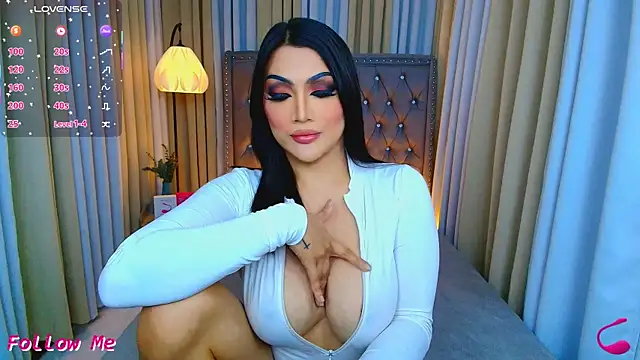 Laureen Hilton online show from 04-19-26, 06:10