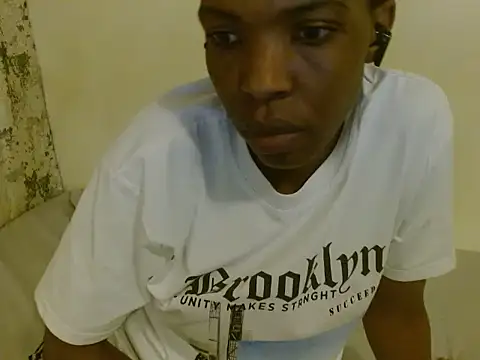 ChocoSlenderXXX online show from 07-25-26, 04:37