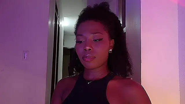 Lunaruiz online show from 03-06-26, 08:44