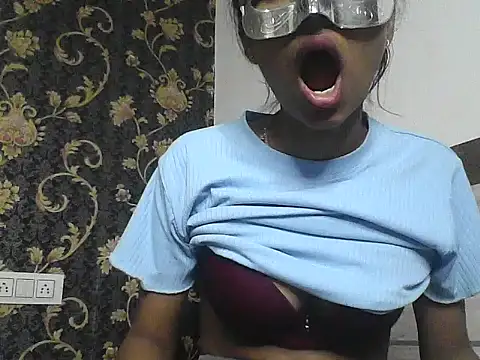 Rani1993 online show from 02-28-26, 08:15