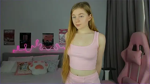 EvaRaee online show from 03-21-26, 08:19