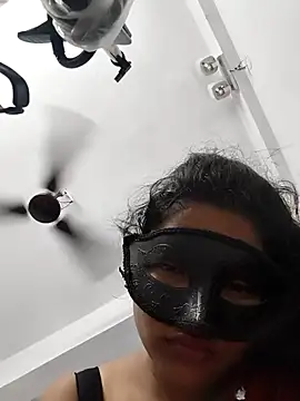 Cute-aryaa online show from 04-21-26, 10:01