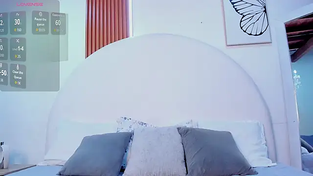 Violett Rosse  online show from 03-17-26, 03:04