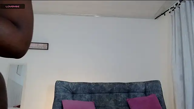 Snapshot of samantha_arias chatting on 03-07-26, 01:41 samantha arias online show from 03-07-26, 01:41