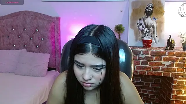 mila quin online show from 04-21-26, 07:39