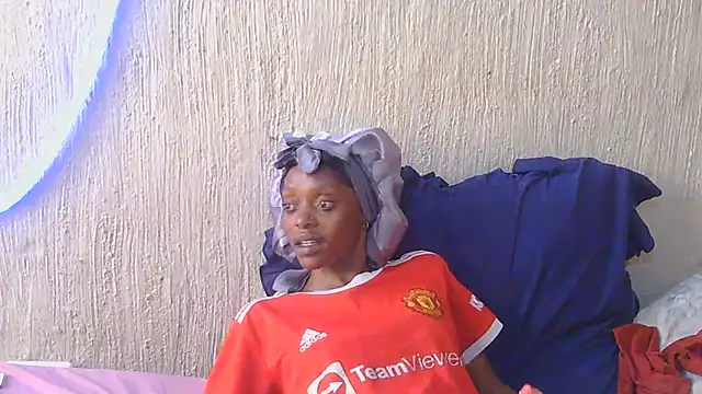Snapshot of Ebony_Colossus chatting on 06-14-26, 10:39 Ebony Colossus online show from 06-14-26, 10:39