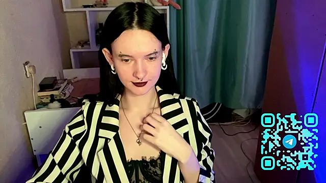 MabelDefina online show from 04-19-26, 11:09