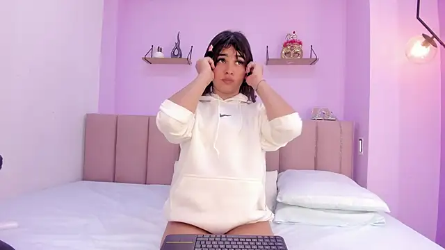 camila scoth online show from 07-27-26, 12:01
