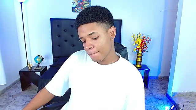 liiam3 online show from 04-23-26, 08:33