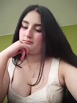 zoe moon   online show from 04-21-26, 10:34