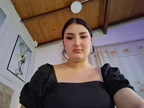 zoe moon   online show from 06-13-26, 12:47