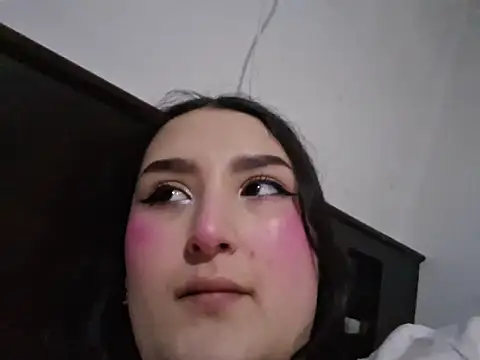 zoe moon   online show from 06-14-26, 12:07