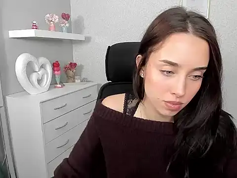 AdeleSolo online show from 03-31-26, 05:52