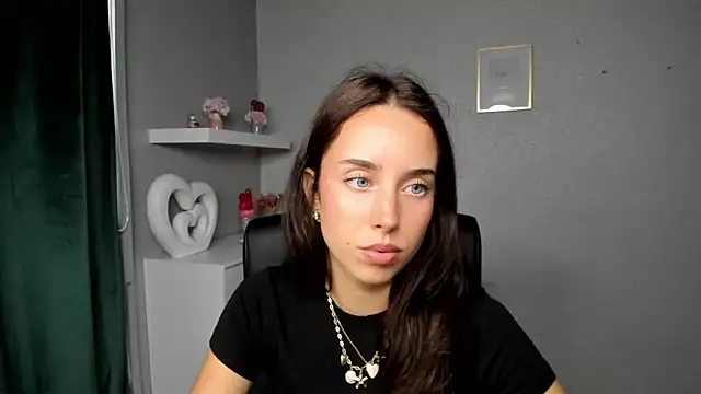 AdeleSolo online show from 06-23-26, 05:27