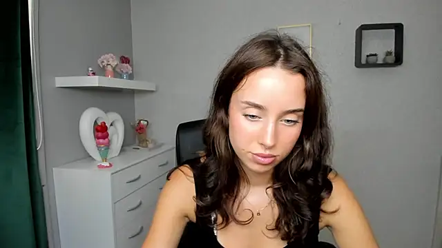 AdeleSolo online show from 07-31-26, 12:37