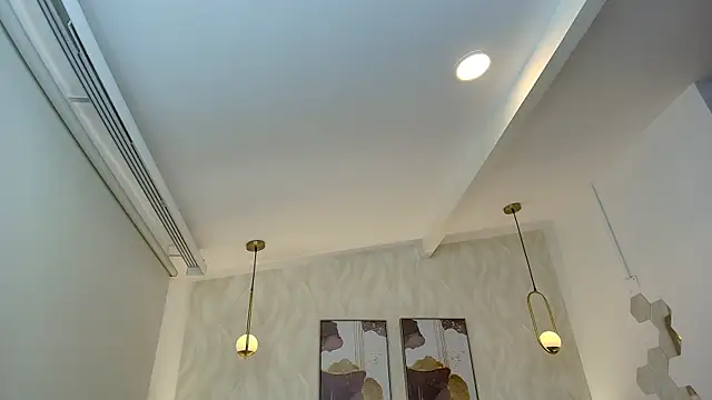 BellaMillers online show from 04-22-26, 06:31