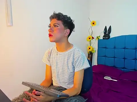 Ailanys Miller online show from 03-10-26, 01:27