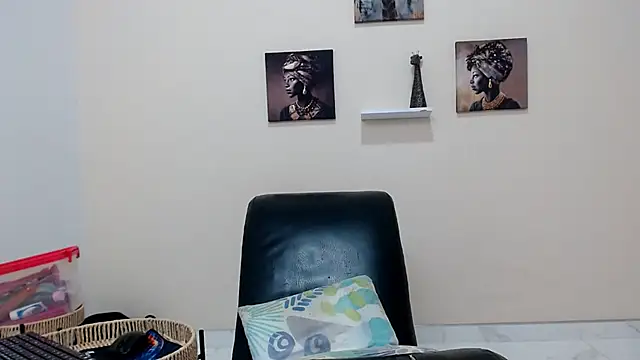 skinnysexy18 online show from 04-24-26, 02:41