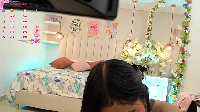 Mia Bailey  online show from 03-19-26, 03:10