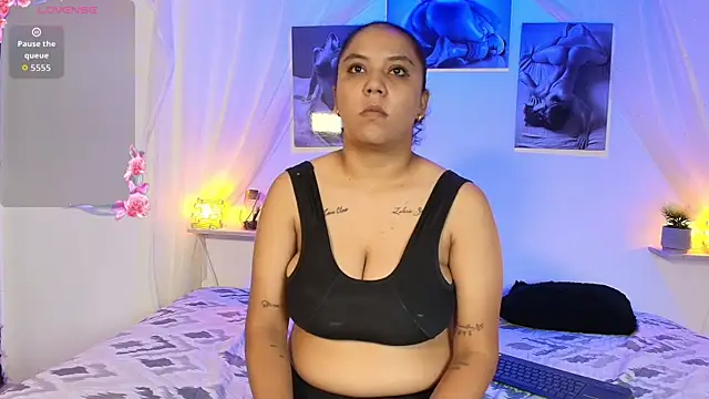 DinokoAndKimcyci online show from 04-23-26, 12:15