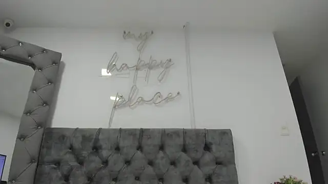 Evelin  thompsson online show from 04-24-26, 04:04