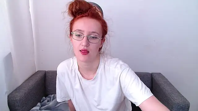 miay here  online show from 06-11-26, 09:51