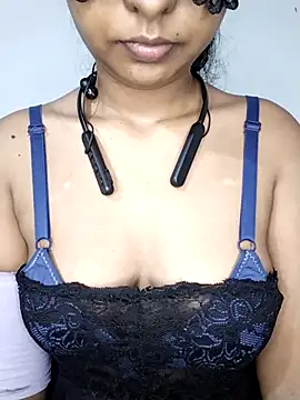 ASHANYA JAYASOORIYA online show from 04-26-26, 02:53