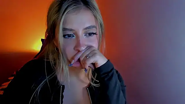 saradiazxxx online show from 03-29-26, 08:36