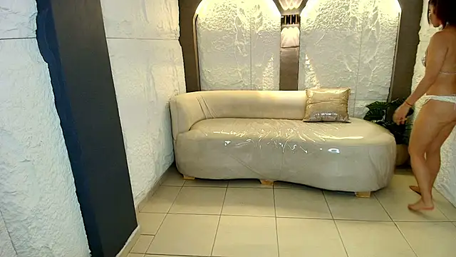 Elizabeth  r online show from 02-26-26, 03:05