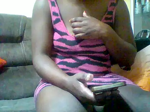Snapshot of zee66658 chatting on 06-10-26, 03:39 zee66658 online show from 06-10-26, 03:39