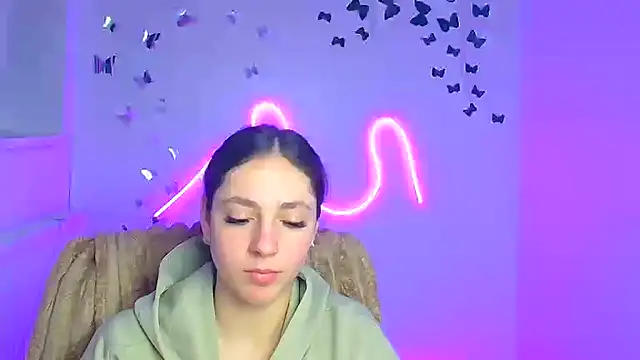 KissMeJulia online show from 04-11-26, 07:45